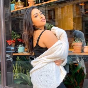 Meet your Posher, Sharon